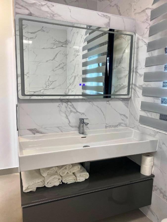 Loft Villalucia كونيل ذي لا فرونتيرا المظهر الخارجي الصورة
